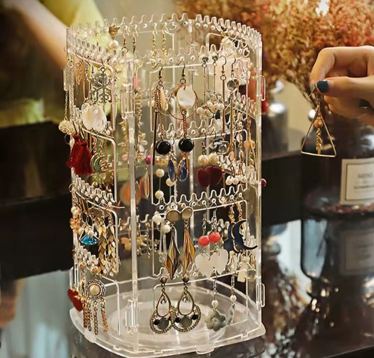 Arrumação brincos e jóias.