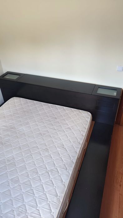 Cama casal com estrado e colchão