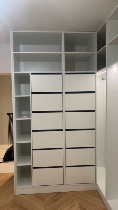 Szafy na wymiar, łóżka, panele tapicerowane, kuchnie