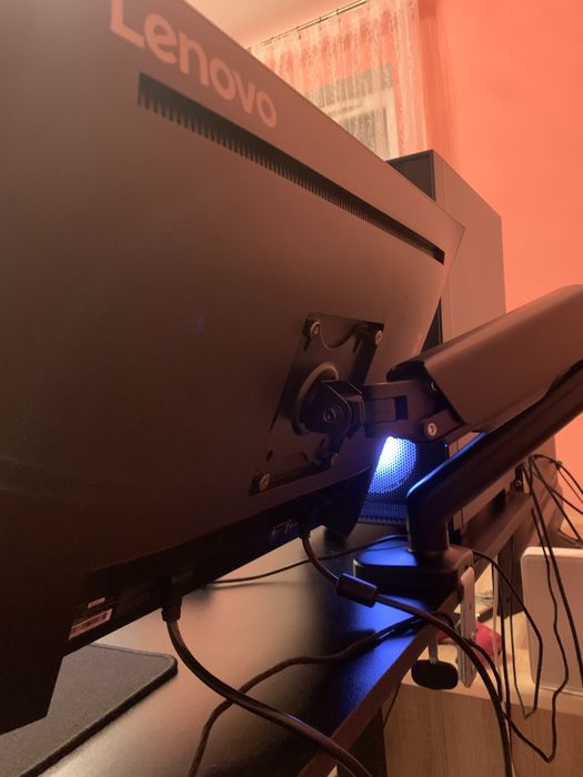 Sprzedam monitor Lenovo R25f-30