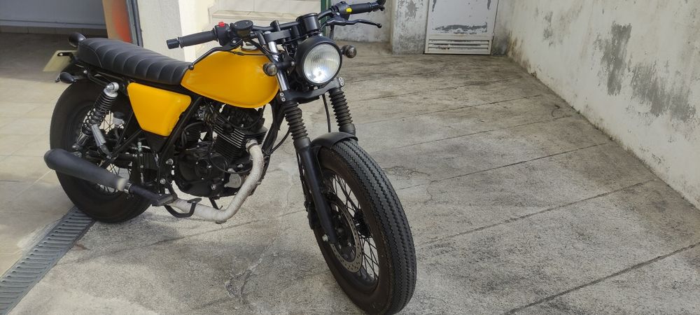 Mash Seventy Five 125cc, de 2022, como nova