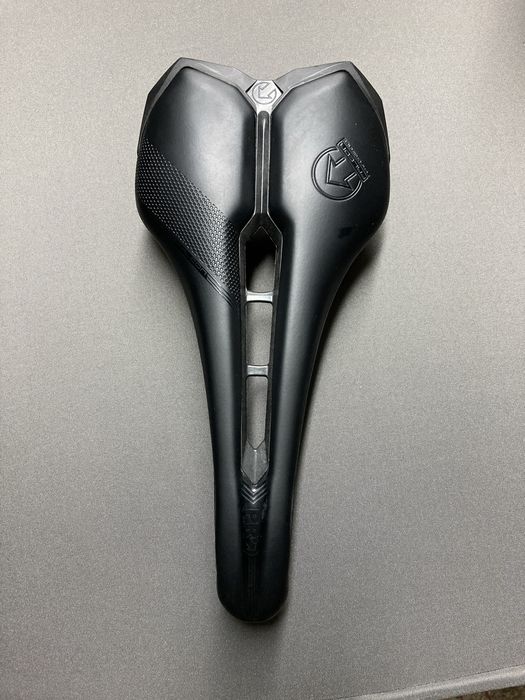 Siodelko PRO Falcon Performance 132mm