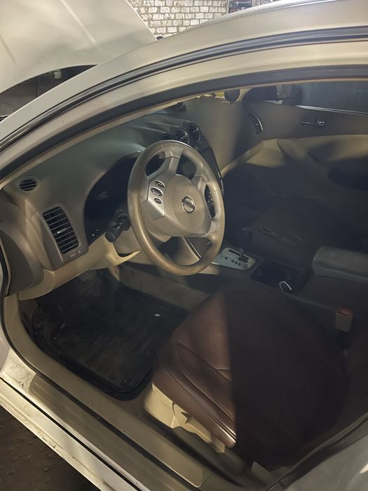 Продам авто  нужно сделать каробку есть донор.