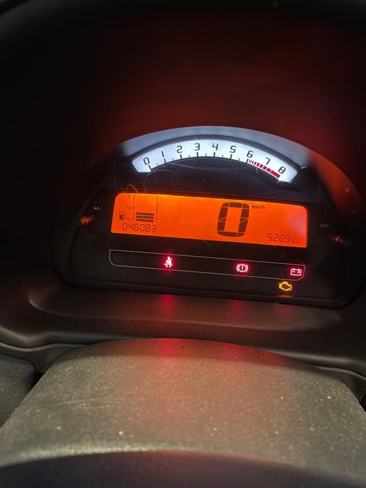 Carro Citroen C2 2008