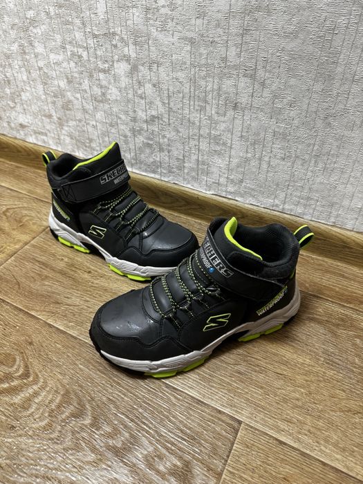 Черевики дитячі водонепроникні sketchers 36 розмір