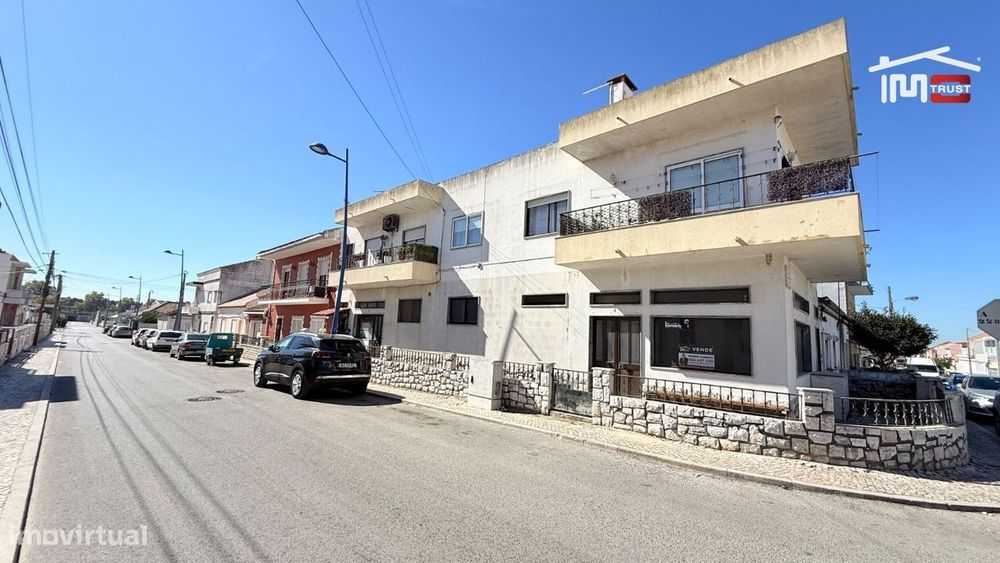 Apartamento T2 Montijo, Garagem, Corredor Exterior, 2 WCs, Open Spa...