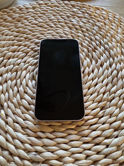 iPhone  13 różowy 128GB