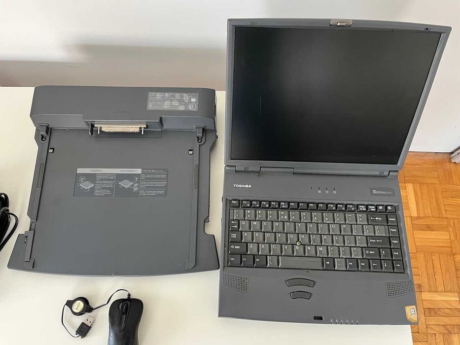 Laptop TOSHIBA - TCRA 8000