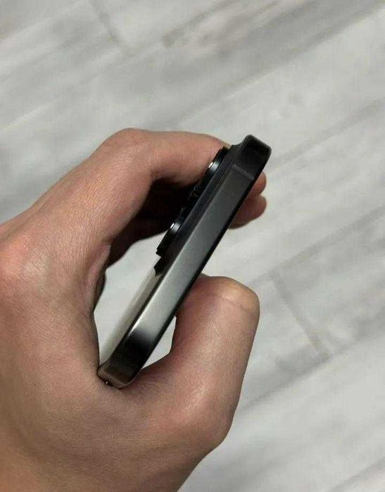 iPhone 16 Pro Max, 512 ГБ, SIM + eSIM