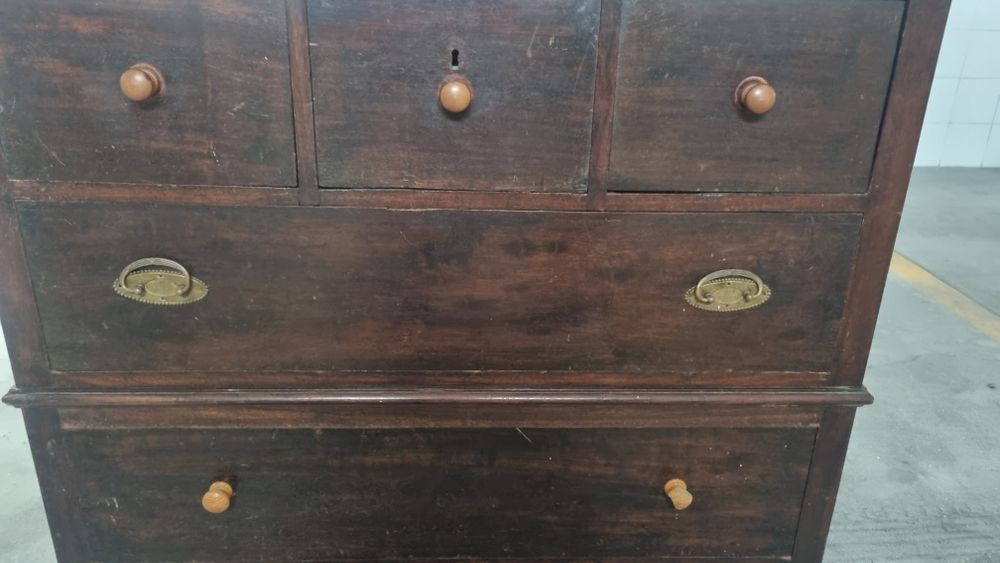 Cómoda antiga para restauro