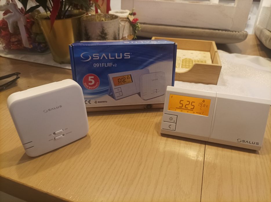Sterownik c.o bezprzewodowy Salus 091FLRF v2
