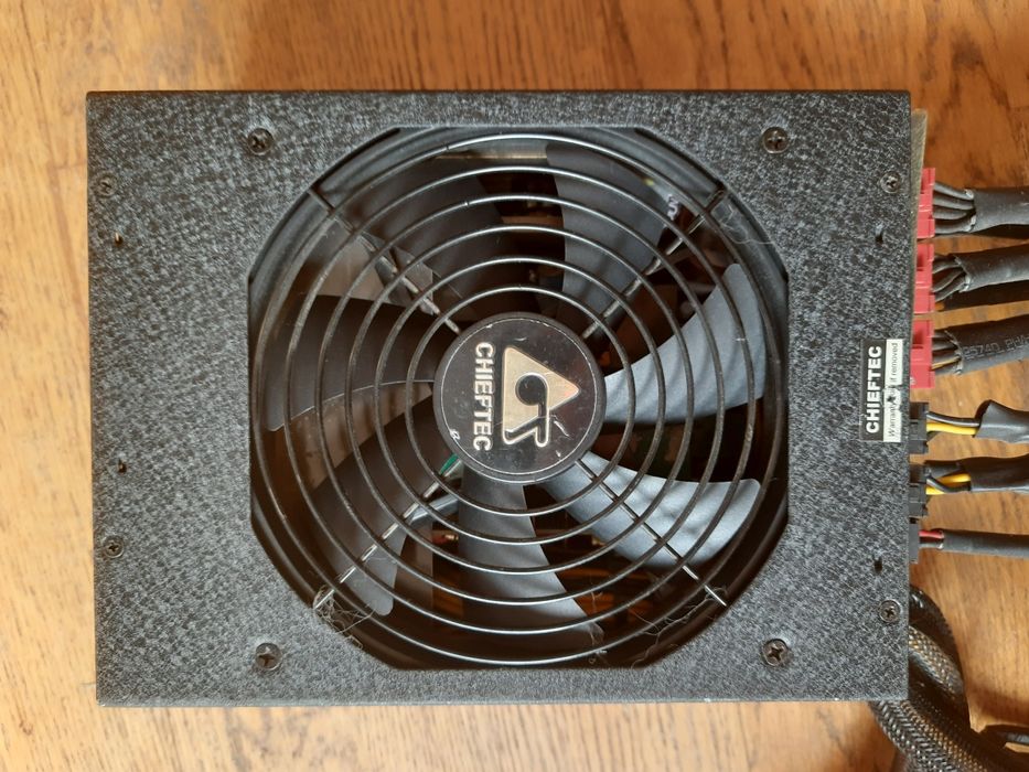 Блок питания Chieftec Navitas GPM-1250C Gold 1250W