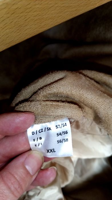 Kurtka beżowa przejściowa guziki 50/52 krótki płaszczyk