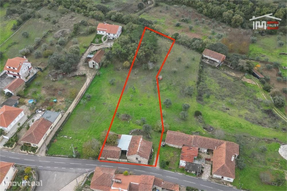 TERRENO 2832 m² com BARRAÇÃO EM PEDRA que pode ser reabilitado e tr... — Atouguia, Santarém