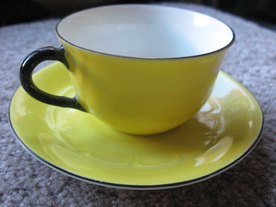 Ozdobna filiżanka z widokiem portu Husum Niemcy Schlezwik Holsztyn