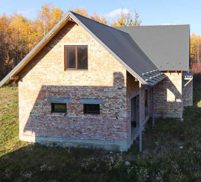 Продається будинок в передмістті Івано- франківська в с. Угринів.