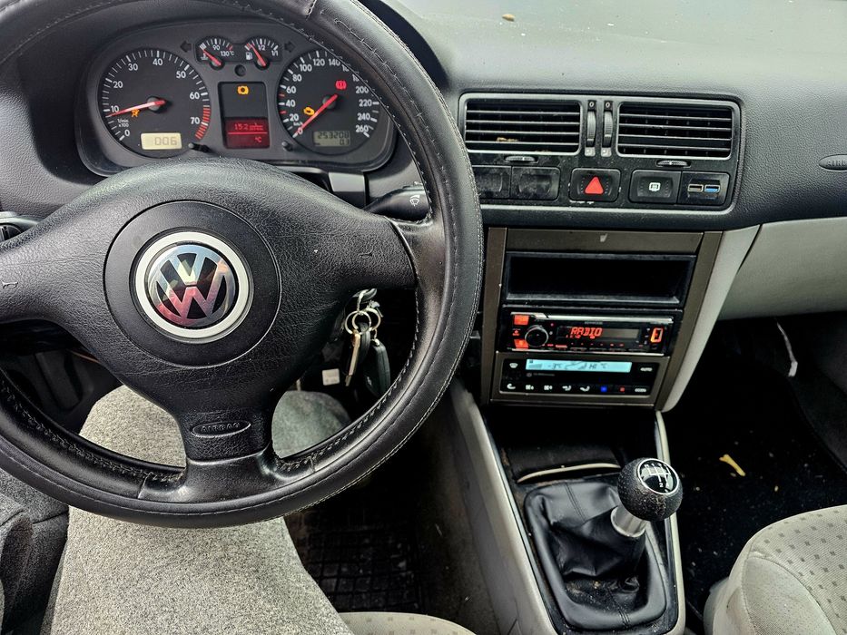 Sprzedam zamienie volkswagen Bora 1.6 bezyna gaz