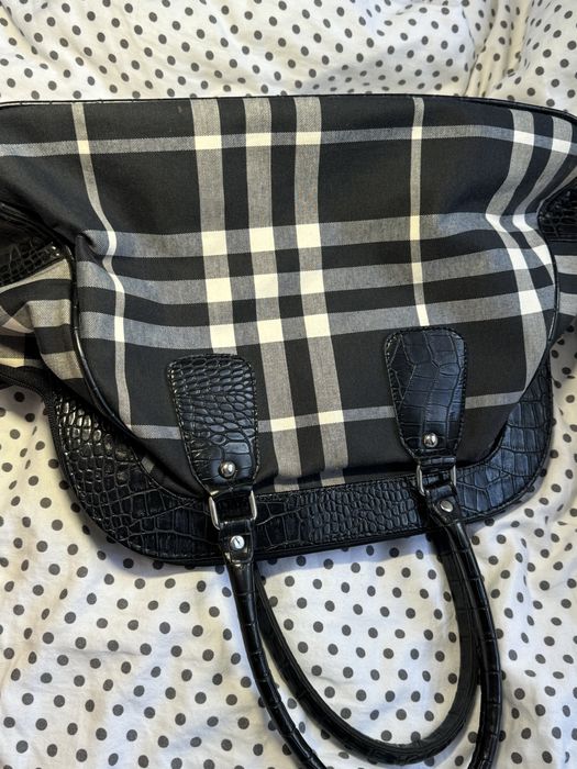 Czarna torebka w kratę