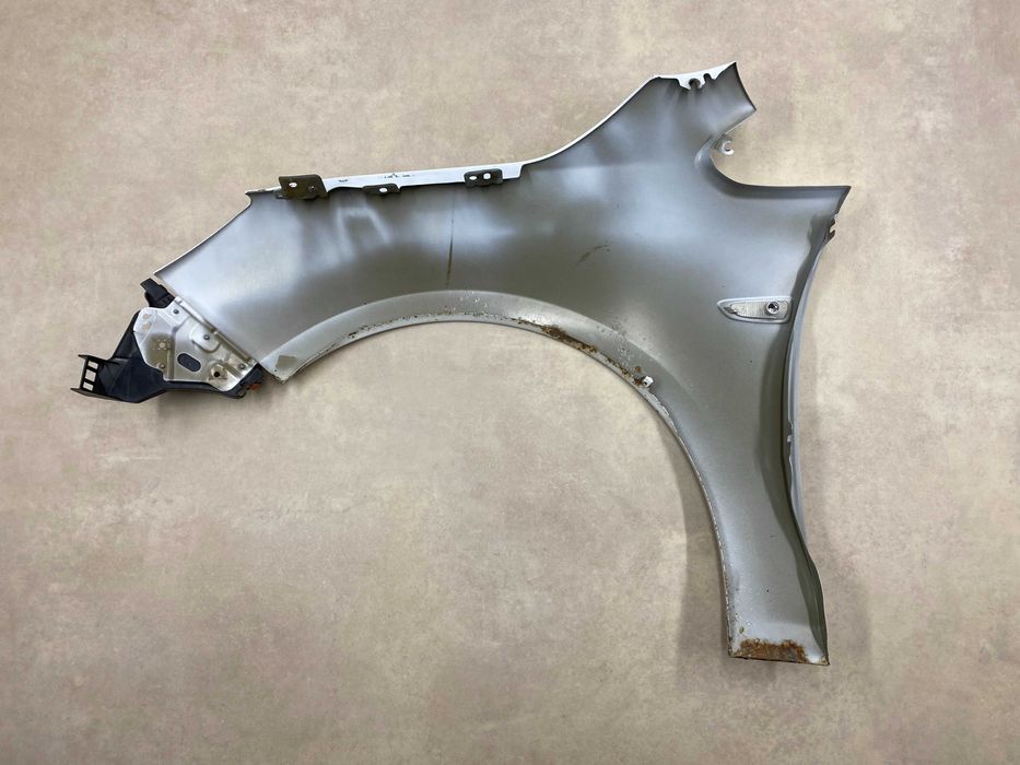 Крило переднє праве Opel Astra J Y40R