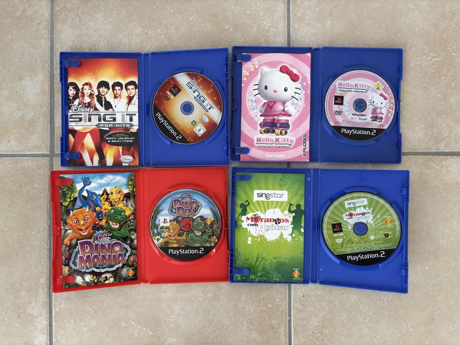PS2 Slim Rosa Completa — Estado Impecável, Sem Riscos + 4 Buzzers + SingStar