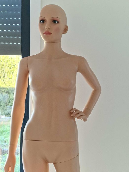 Manequim feminino