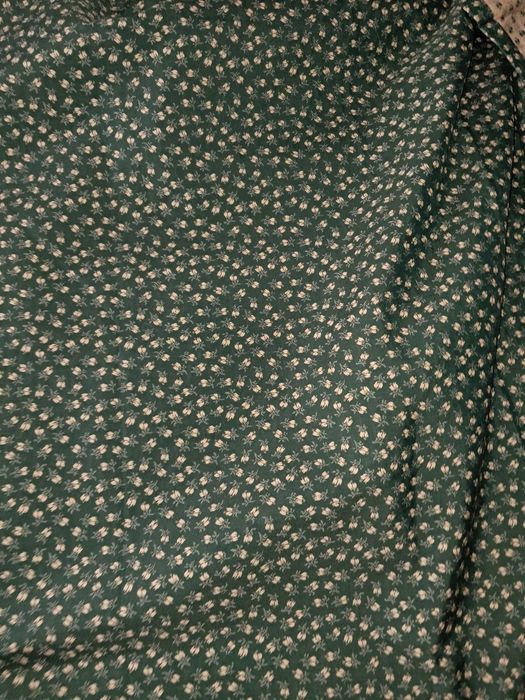 Tecido dupla face em verde ou amarelo claro novo