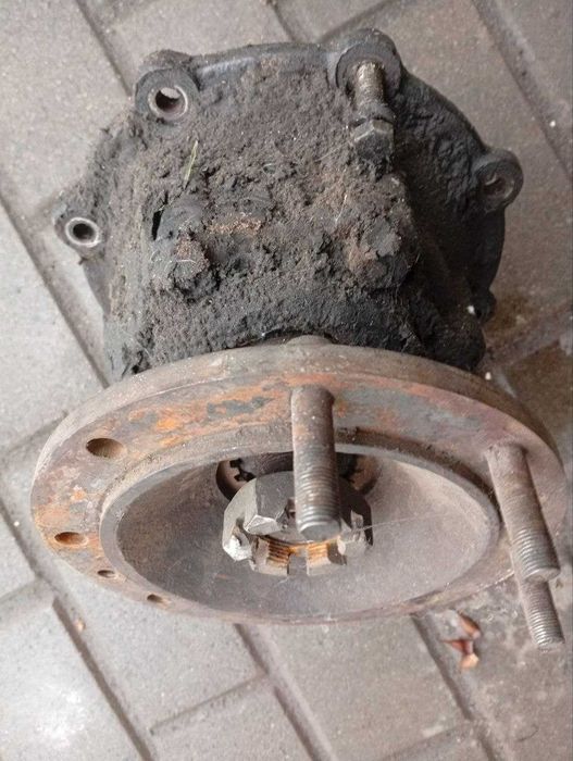 Флянец + хвостовик + крышка редуктора УРАЛ 4320