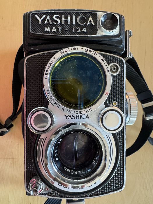 Aparat Yashica Mat 124