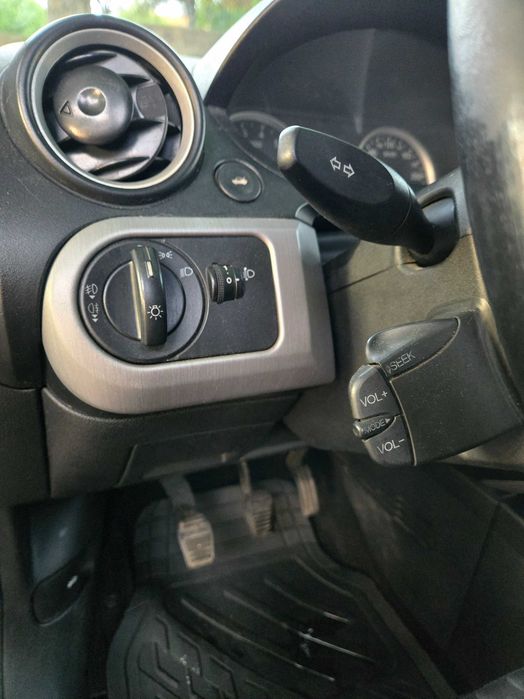 Ford Fiesta 1.25 Trend GPL - Muito económico
