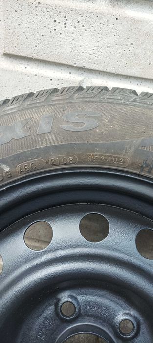 Felgi stalowe z oponami