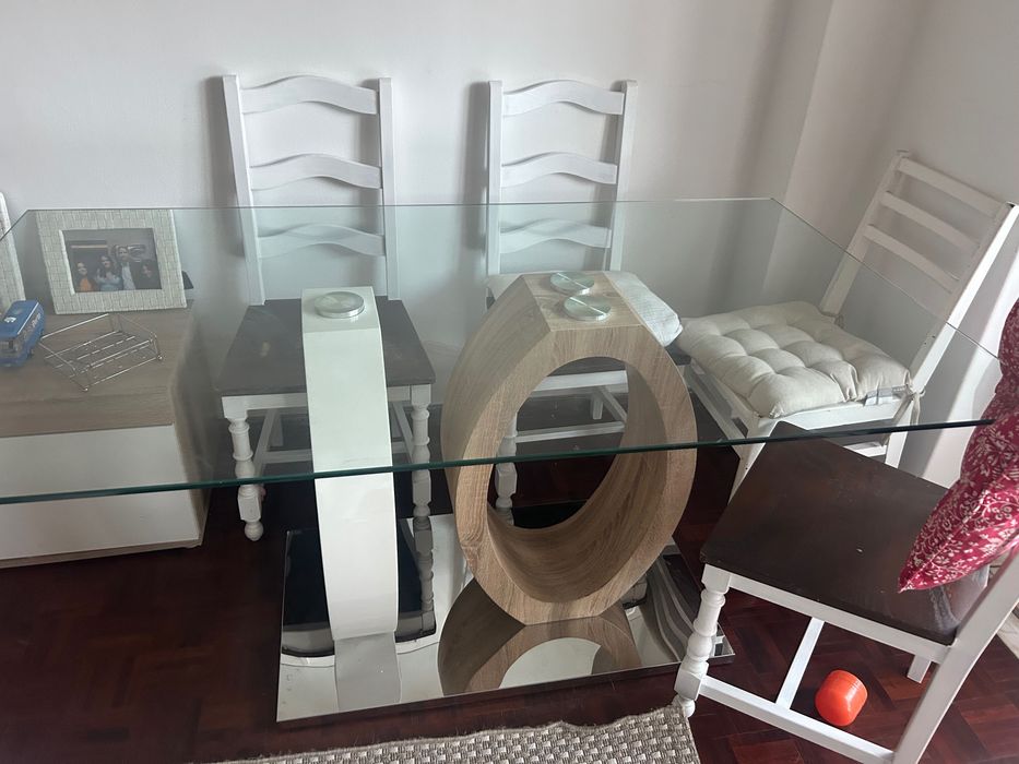 Moveis de sala, mesa de jantar, e móvel de tv