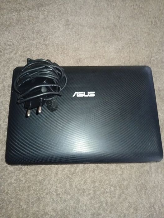 Mini Pc Asus com acessórios