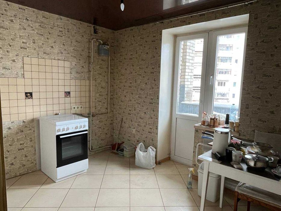 Продаж 3-кімнатної квартири в Луцьку, 33 мікрорайон, вул. Кравчука