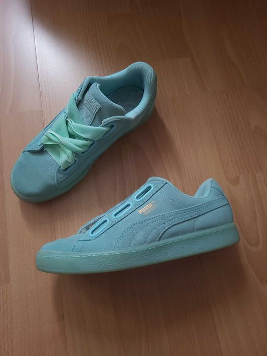 жіночі кросівки puma suede heart reset р. 36/37