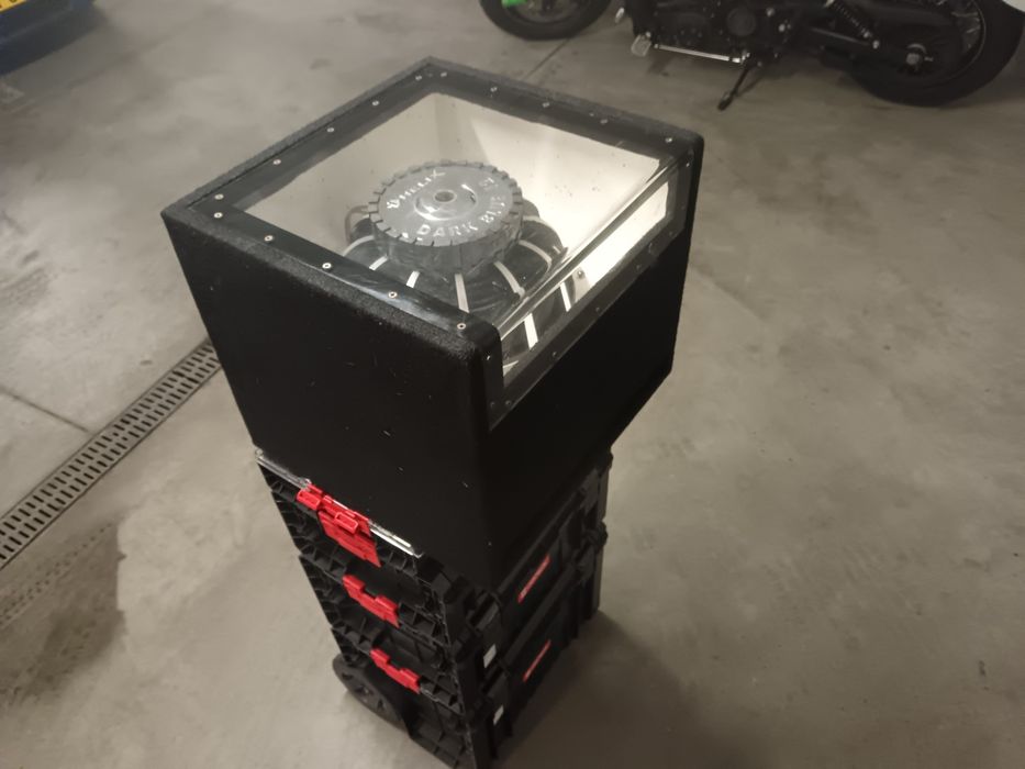 Skrzynia basowa 350 W moc znamionowa
