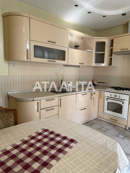 3-х комнатная на Сахарова с ремонтом, мебелью и техникой!