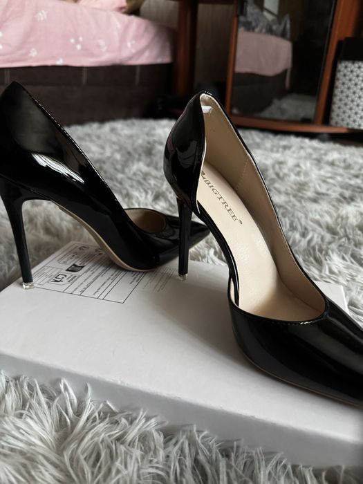 Туфлі на підборах