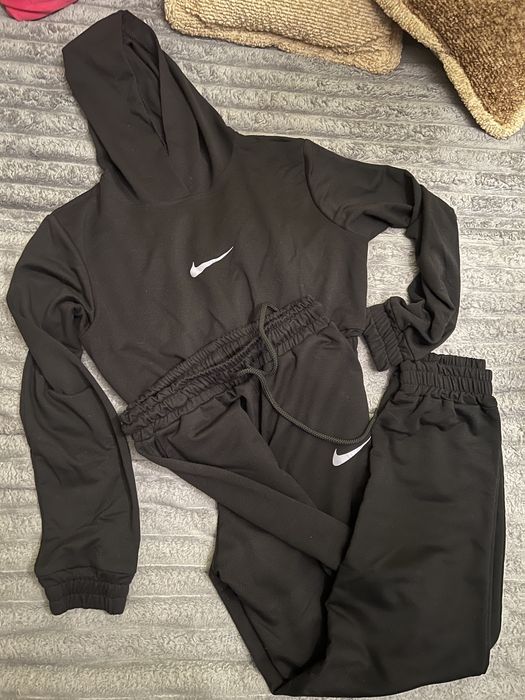 Костюм чорний жіночий 2-ка