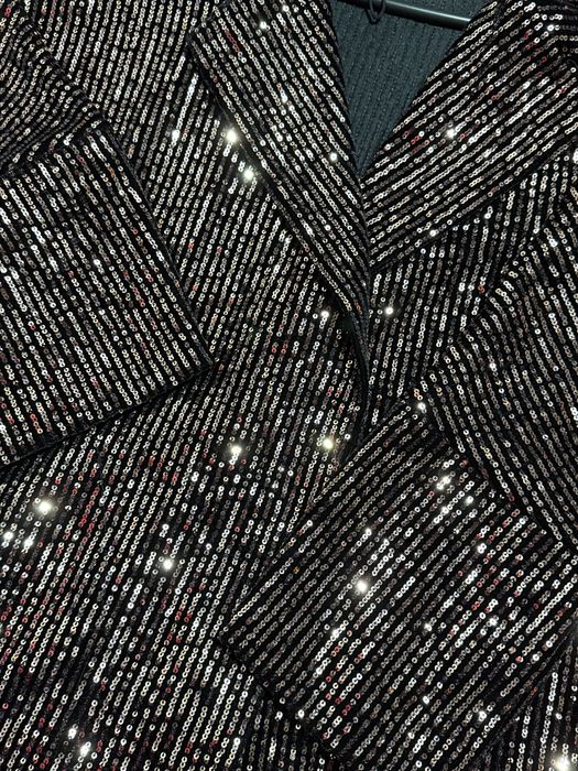 костюм с паетками