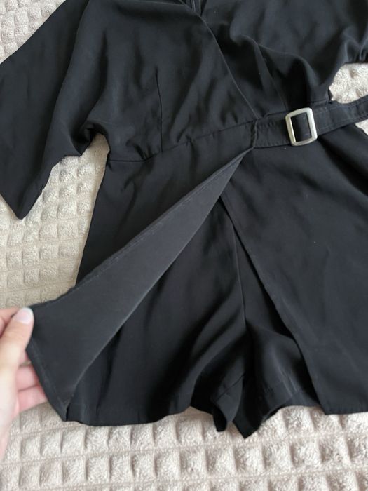 Красивий чорний комбінезон, р. S/8/36, стан ідеальний, можливий торг