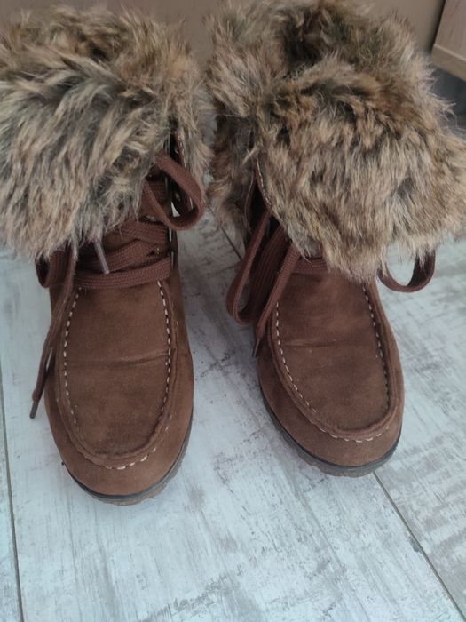 Buty zimowe z futerkiem na koturnie Graceland 38