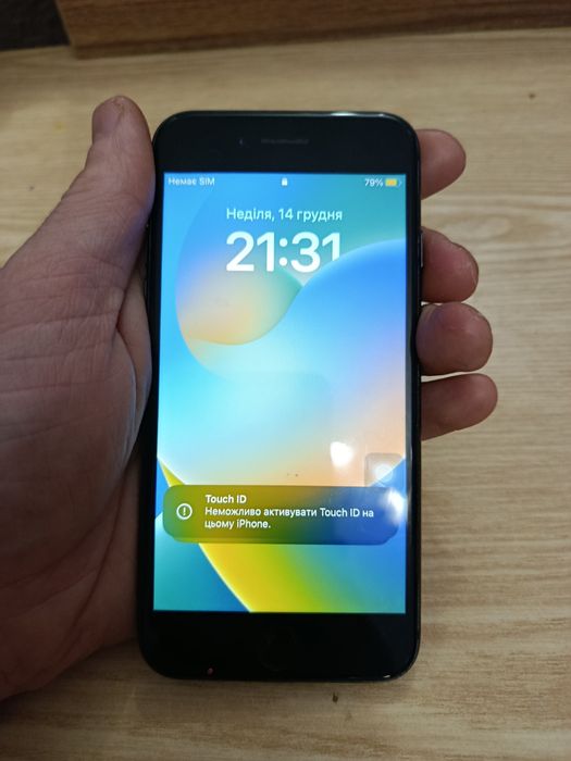 Айфон 8 64 ГБ...