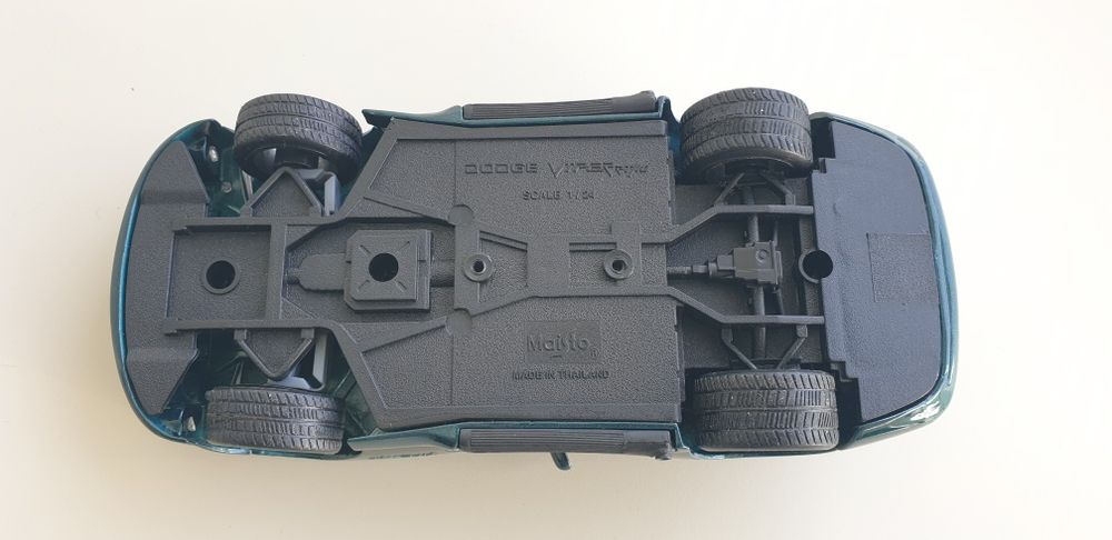 Carro colecção Dodge Viper RT/10 (1996) Maisto 1/24