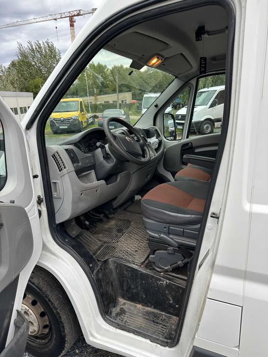 Wynajem Busa Fiat Ducato paka 3,7m