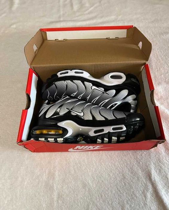 Nike Air Max TN Czarny R.45