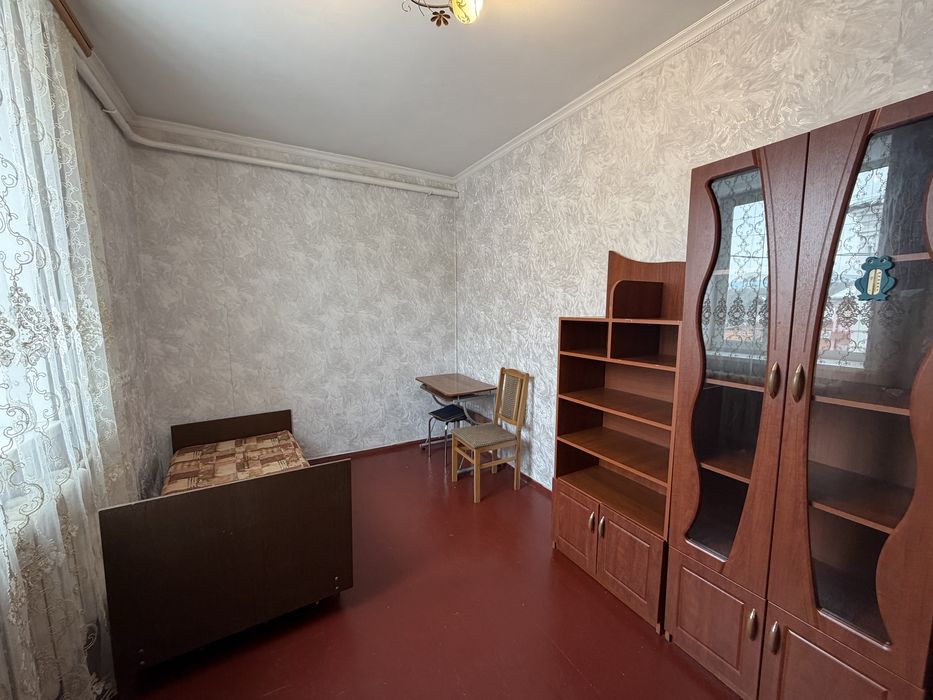 До продажу чудова кімната у гуртожитку