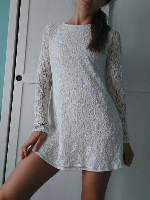 Koronkowa sukienka mini Glamorous r.XS