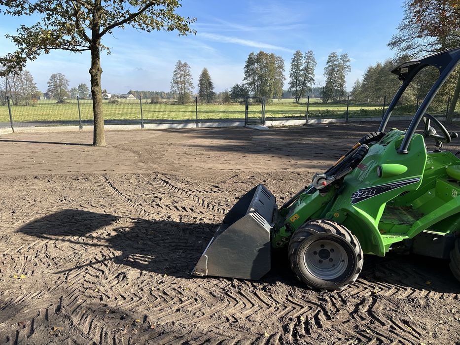Usługi ładowarką/Glebogryzarka separacyjna/Odśnieżanie