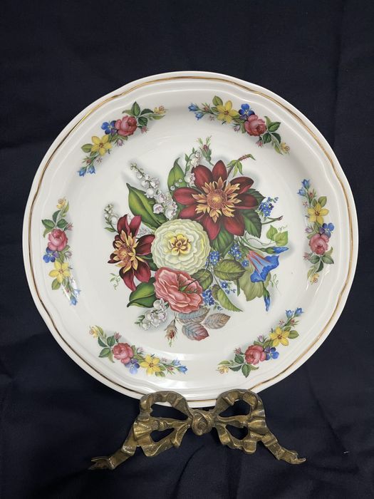 Prato de bolis em porcelana