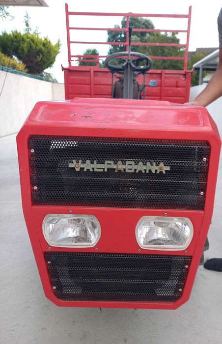Motocultivadora Valpadana com reboque